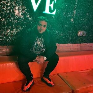 Meet your Posher, Vic